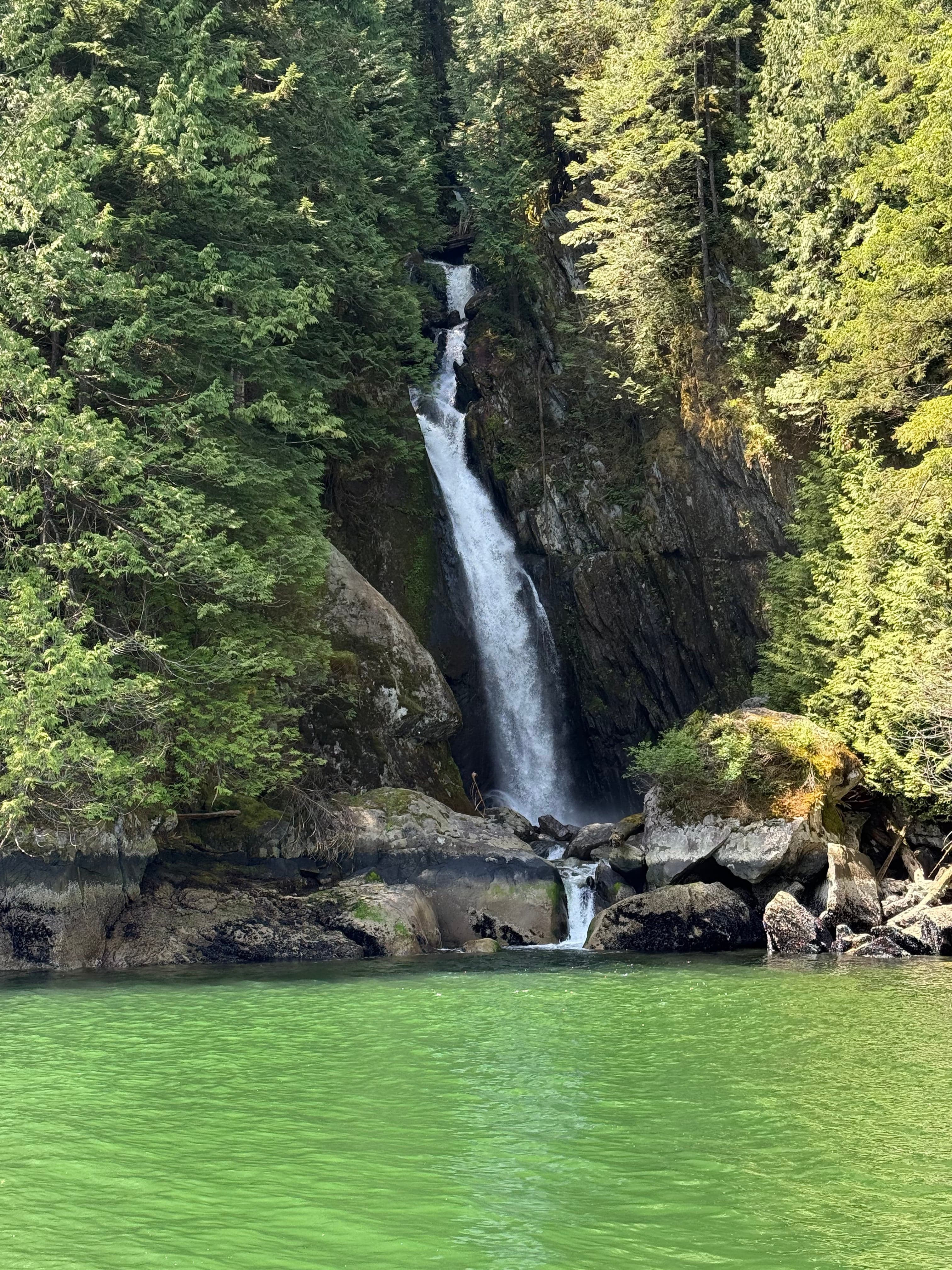 Vancouver Granite Falls Cruise · 3-Star Comfort Class
